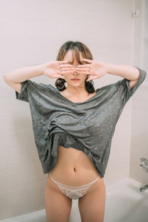 撅着屁股被客人sp光屁股罚站_BD国语高清在线观看