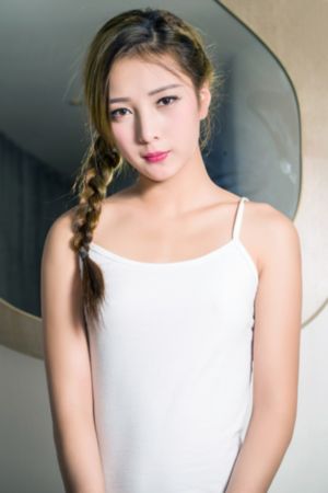 年轻的女邻居hd中字免费观看_国语版全集