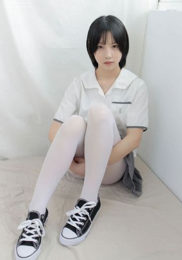 迷人的小保姆_电影无删减版