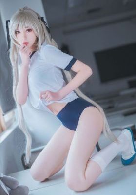 好女孩在线_字幕高清版在线播放